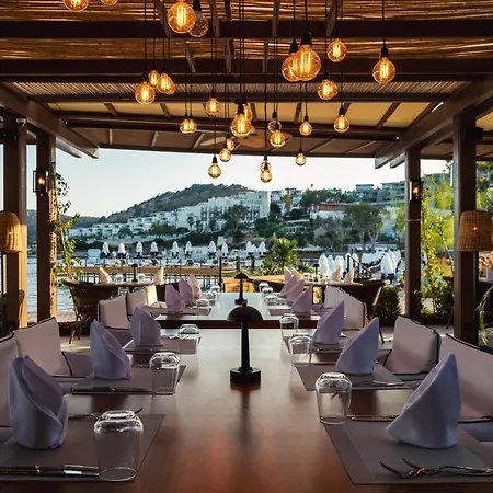 Kaya Palazzo & Residences Le Chic Hotell 5*