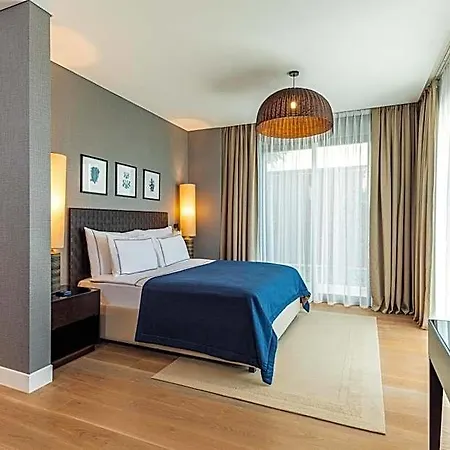 호텔 The Norm Le Chic 5*