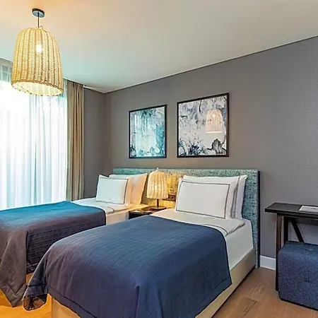 The Norm Le Chic 5*