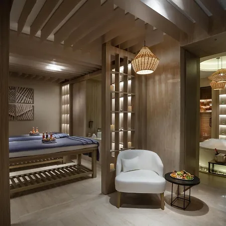 Kaya Palazzo & Residences Le Chic Szálloda